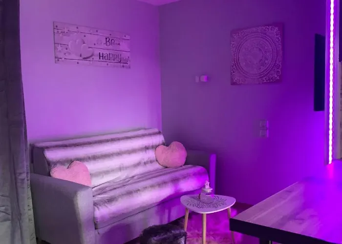 Apartment Climatise Avec Piscine