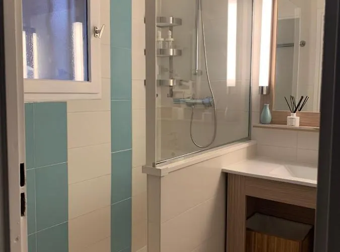 Apartment Climatise Avec Piscine