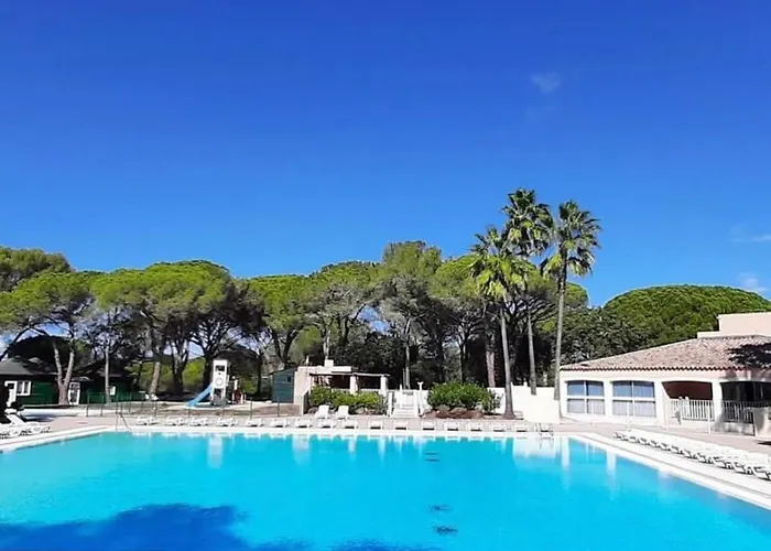 Apartment Climatise Avec Piscine *